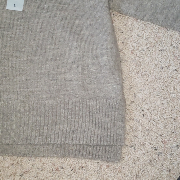 NWT Old Navy Heathered Sweater - Picture 5 of 7